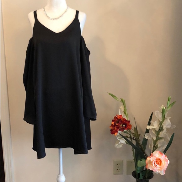 LOVERICHE black lined dress cold shoulder long slv - Picture 6 of 7